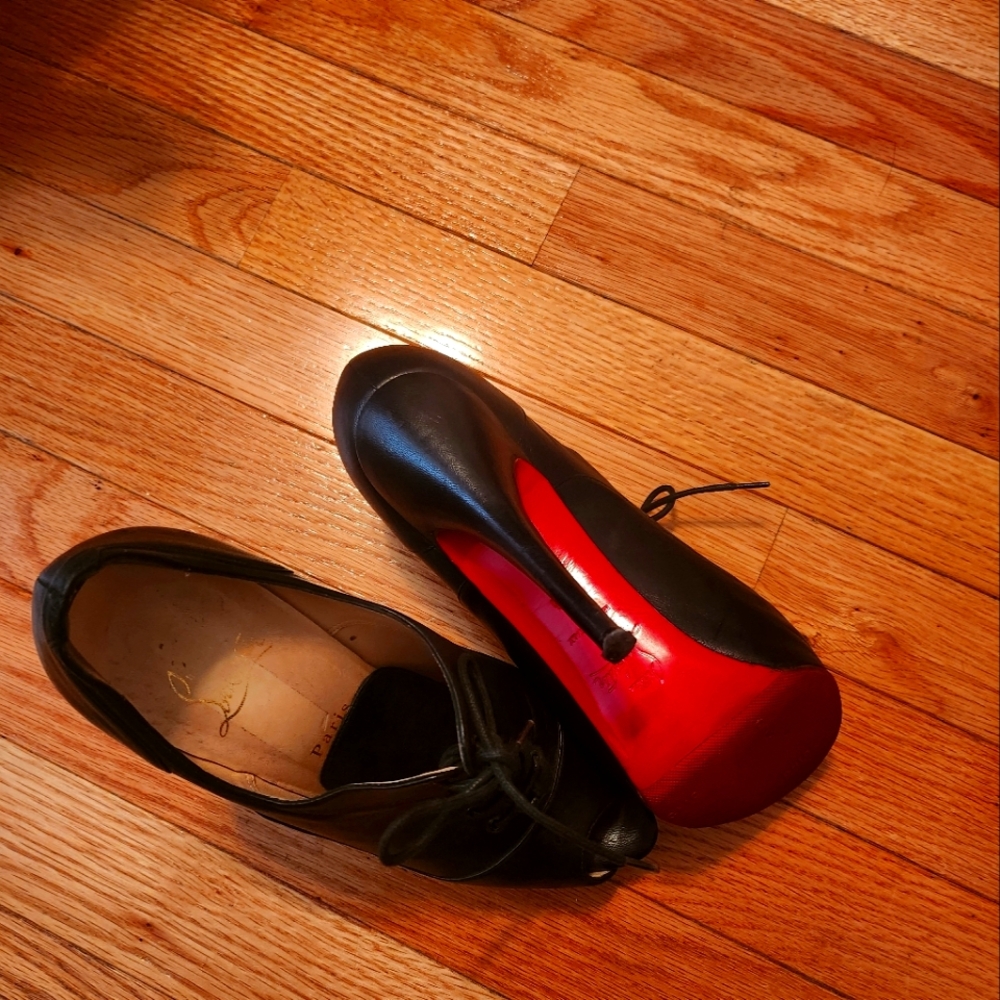 Christian Louboutin Size 8 1/2 Authentic